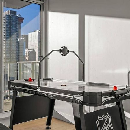 Luxury Apartment On The 9Th Floor Near Stampede, Complimentary Wine, 2 Car Ug Parking YYC Eksteriør billede